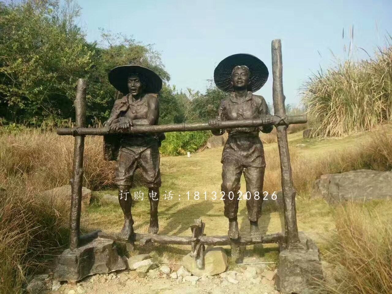 干農(nóng)活人物雕塑，公園人物銅雕