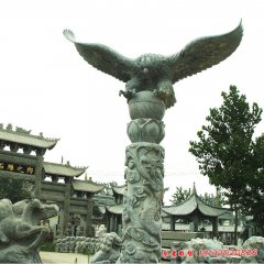 公園老鷹動(dòng)物石雕